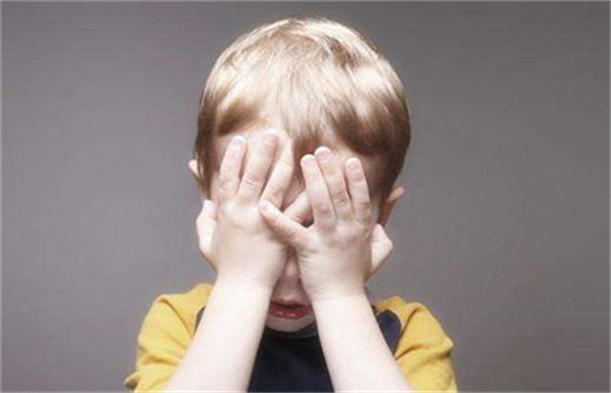 孩子內向 孩子內向