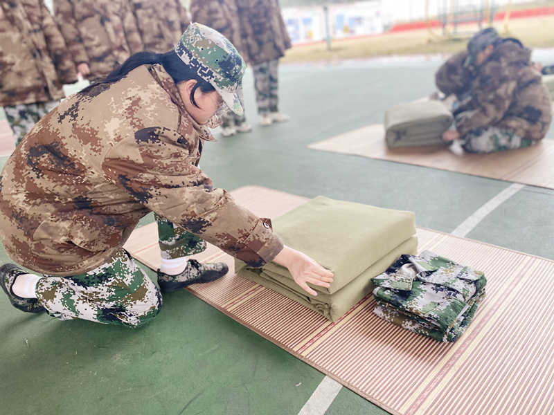 疊被子比賽,素質教育學校,青少年教育學校,青少年特訓學校 疊被子比賽,素質教育學校,青少年教育學校,青少年特訓學校