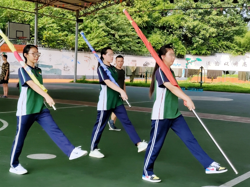 封閉式軍事化學校,軍事訓練學校 封閉式軍事化學校,軍事訓練學校