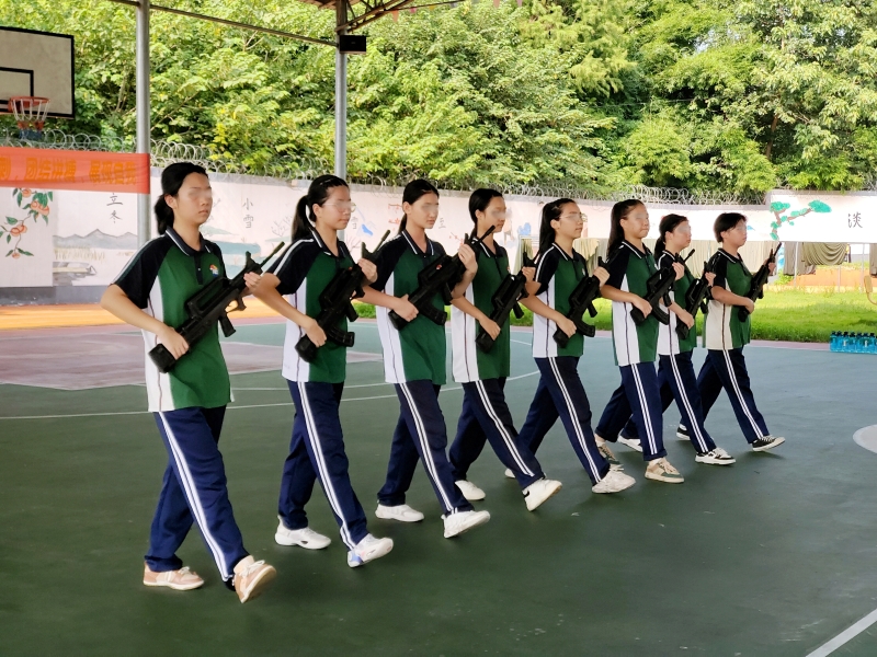 封閉式軍事化學校,軍事訓練學校 封閉式軍事化學校,軍事訓練學校