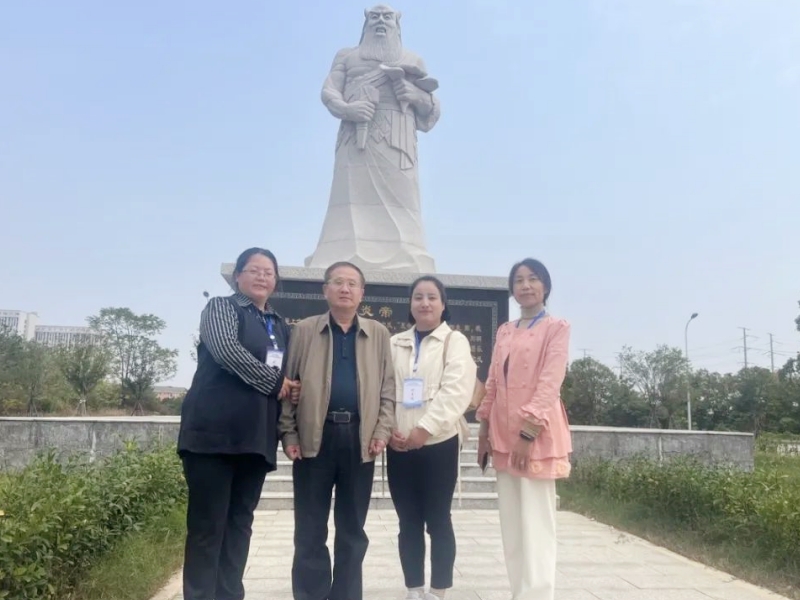 學(xué)無止境 勇攀高峰,正規(guī)青少年教育學(xué)校 學(xué)無止境 勇攀高峰,正規(guī)青少年教育學(xué)校